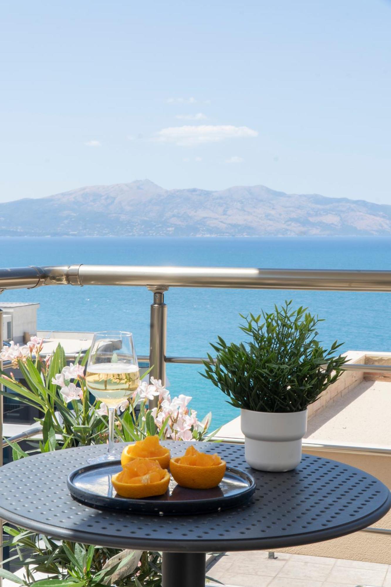 Mateo Apartments Саранде Екстериор снимка